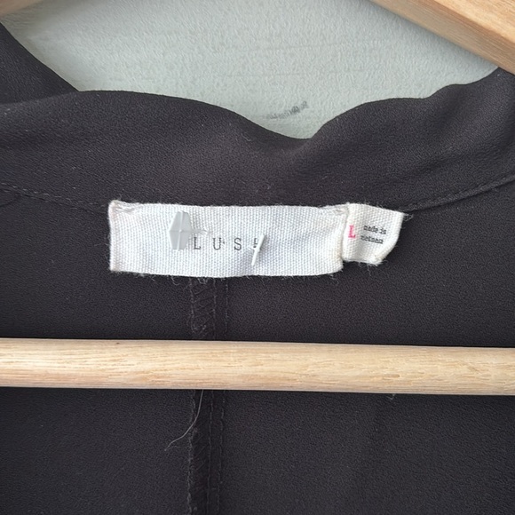 Lush Button-Front Romper – Size Large (Black, Perfect Condition) - Picture 3 of 8